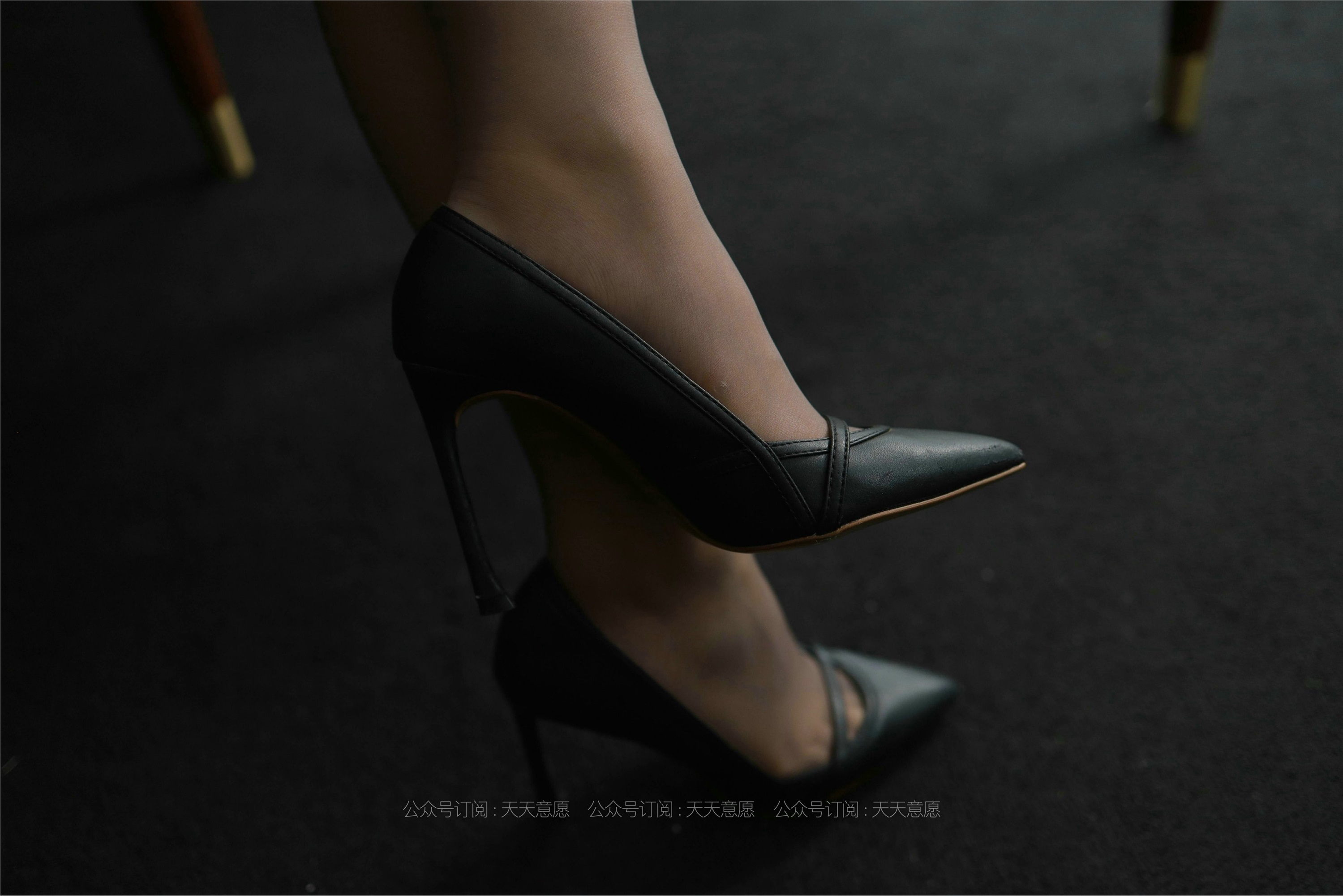 IESS异思趣向  2021.08.08 丝享家883：小婕《美女开例会》